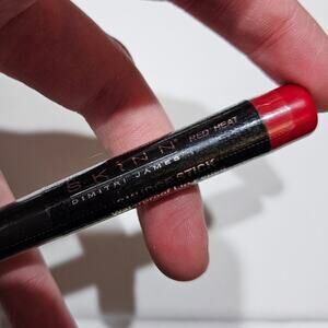 SKINN Smudby Dimitri James Smudge Stick Waterproof Lip Pencil RED HEAT